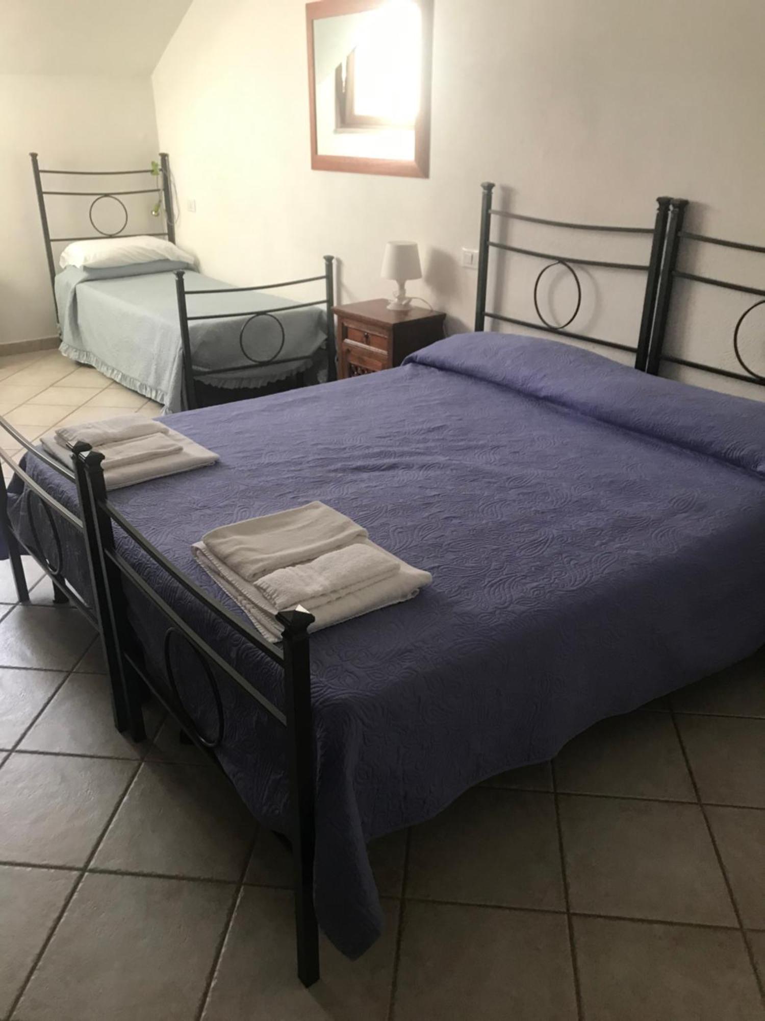 Affittacamere Peonia Oliena Dış mekan fotoğraf
