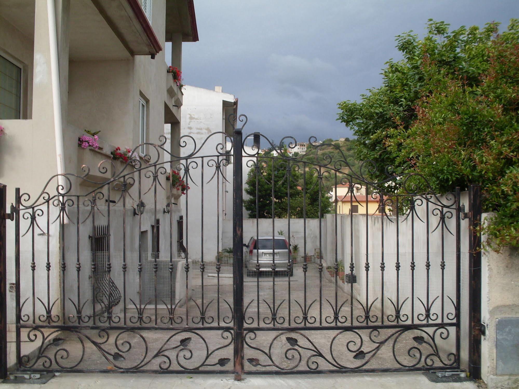 Affittacamere Peonia Oliena Dış mekan fotoğraf