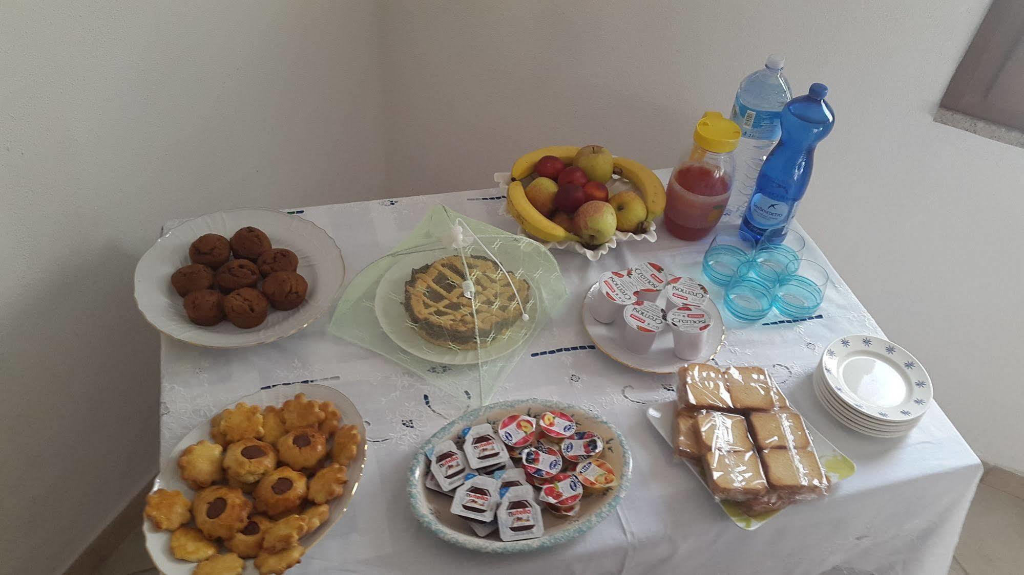 Affittacamere Peonia Oliena Dış mekan fotoğraf